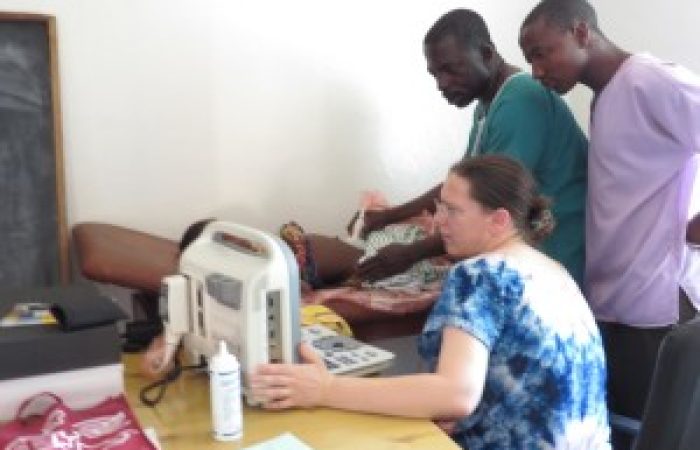 Un échographe pour la Guinée